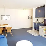 Mecklenburg - 05-07 Apartamento *